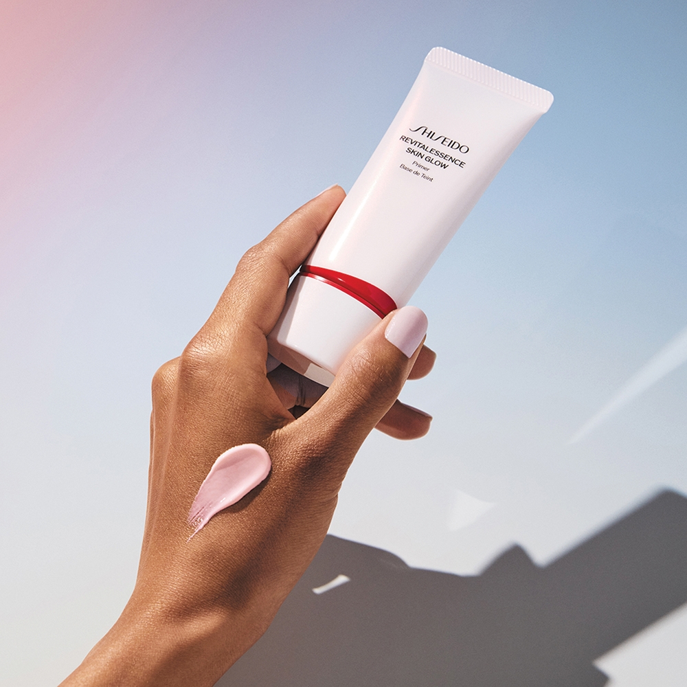 Праймер Revitalessence Skin Glow Primer, осветляющий основу под макияж, SPF 25 Shiseido, 30 мл — фото 2