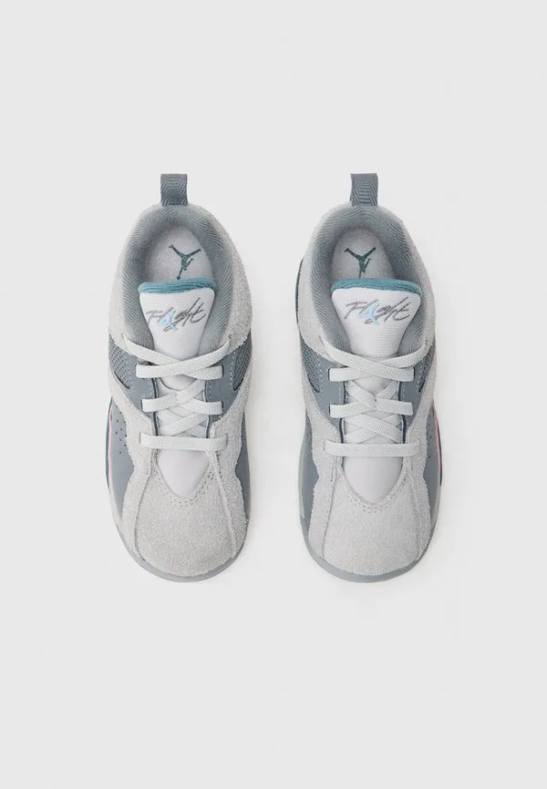 Кроссовки jordan 92 унисекс Jordan, Wolf Grey/Cool Grey/Iris Whisper/Neutral Grey/Iced Jade/Iced Carmine — фото 4
