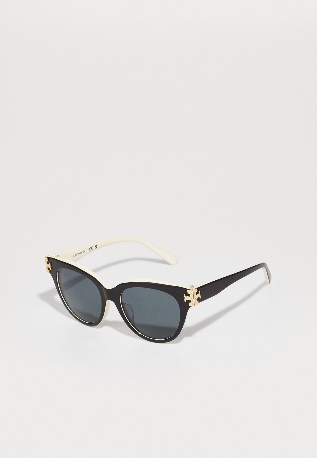 

Солнцезащитные очки Tory Burch, черный