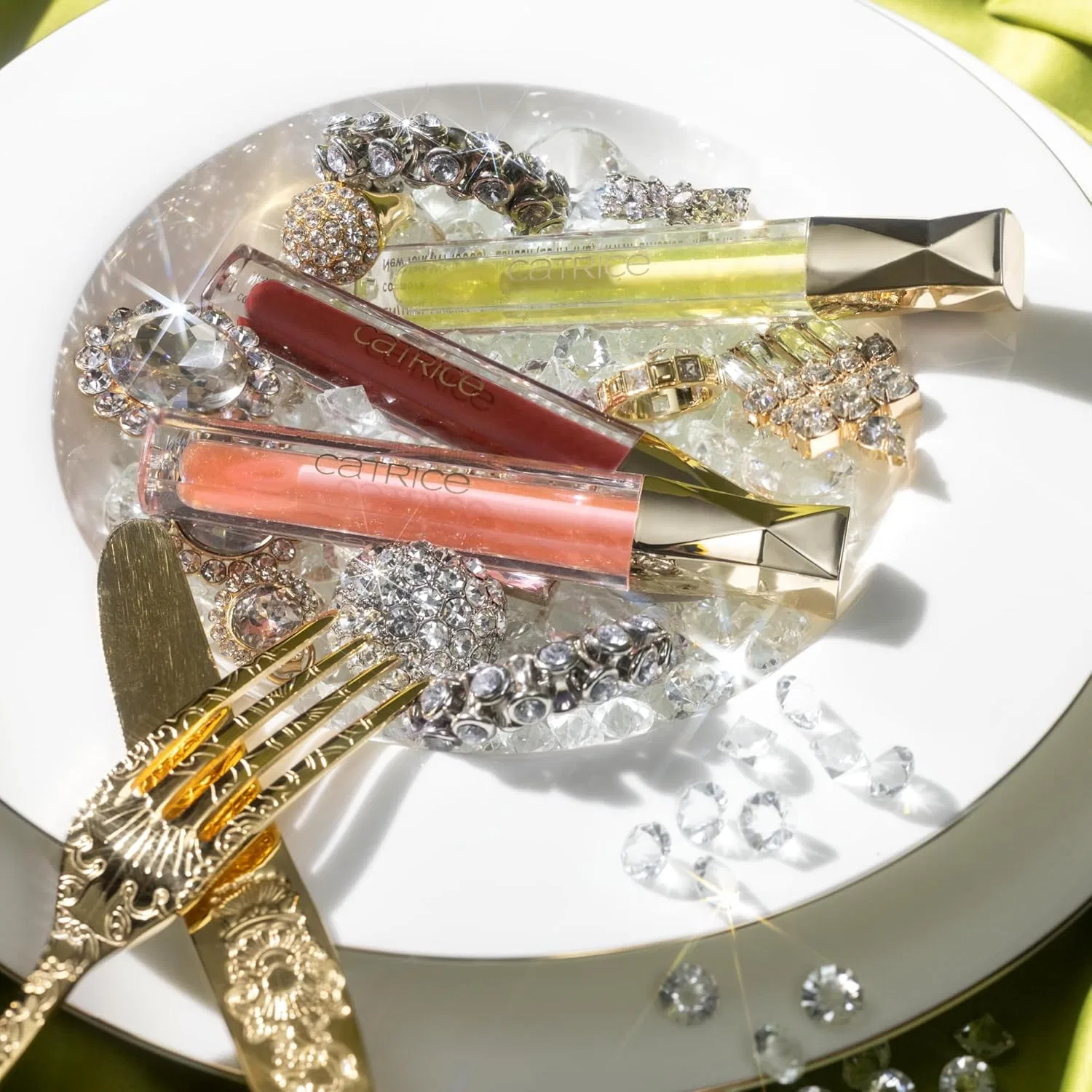 Набор из 3 блесков для губ Catrice MY JEWELS. MY RULES Catrice, C02 Apricot Crush — фото 3