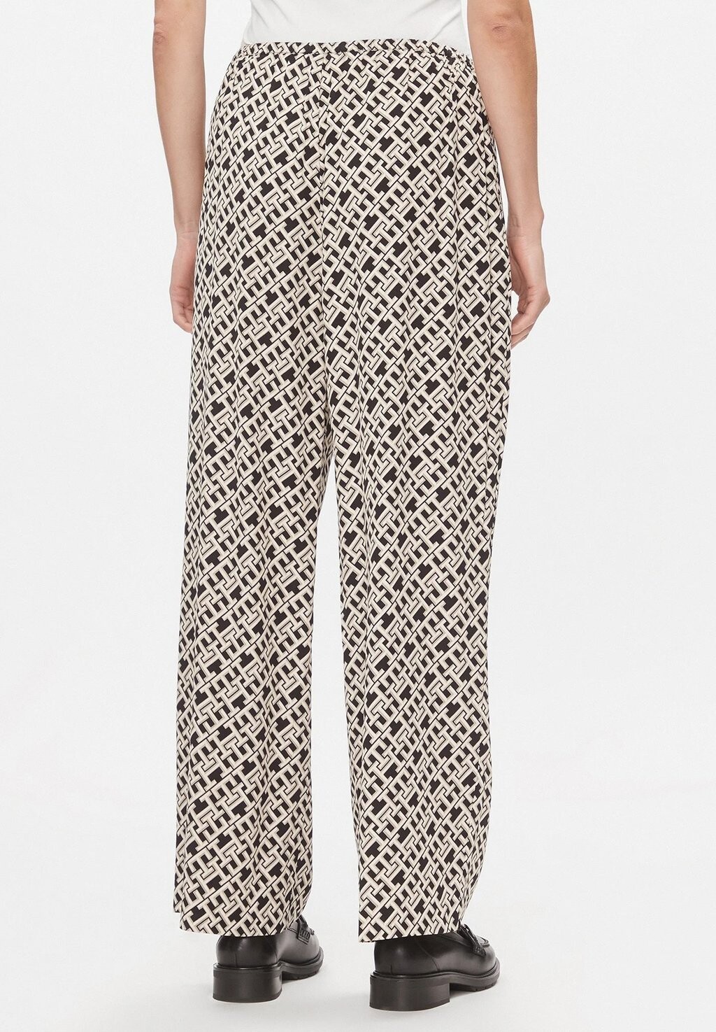 

Брюки MONOGRAM SENZA CHIUSURA Tommy Hilfiger, белый
