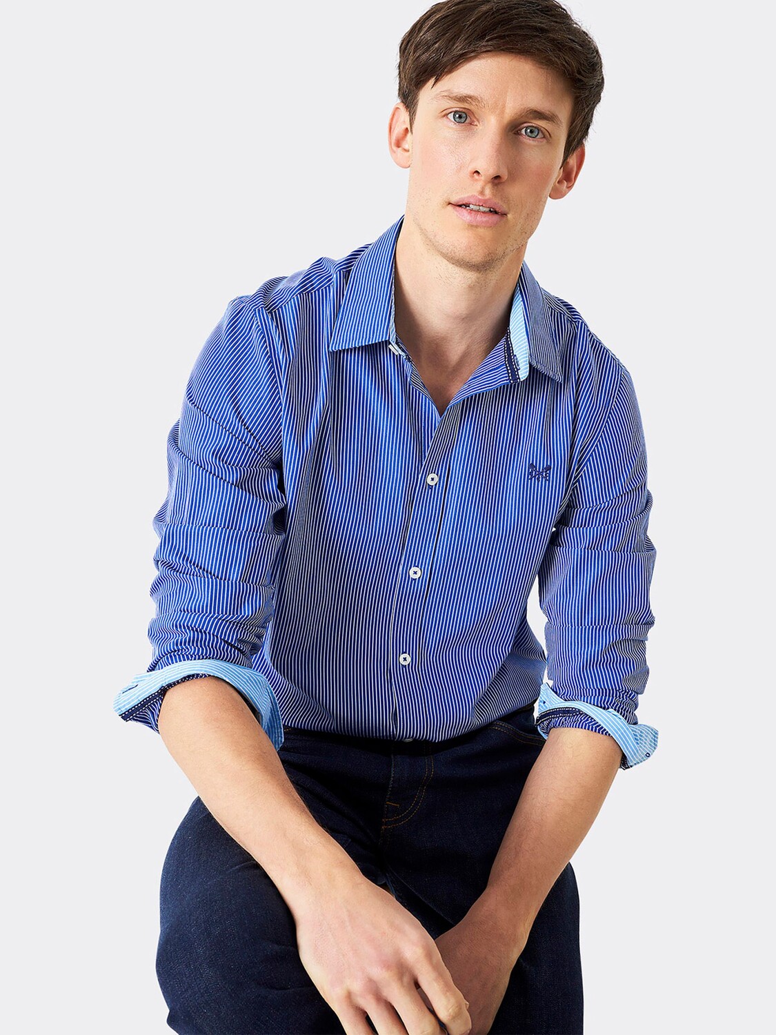 

Узкая рубашка в микро полоску Crew Clothing, синий