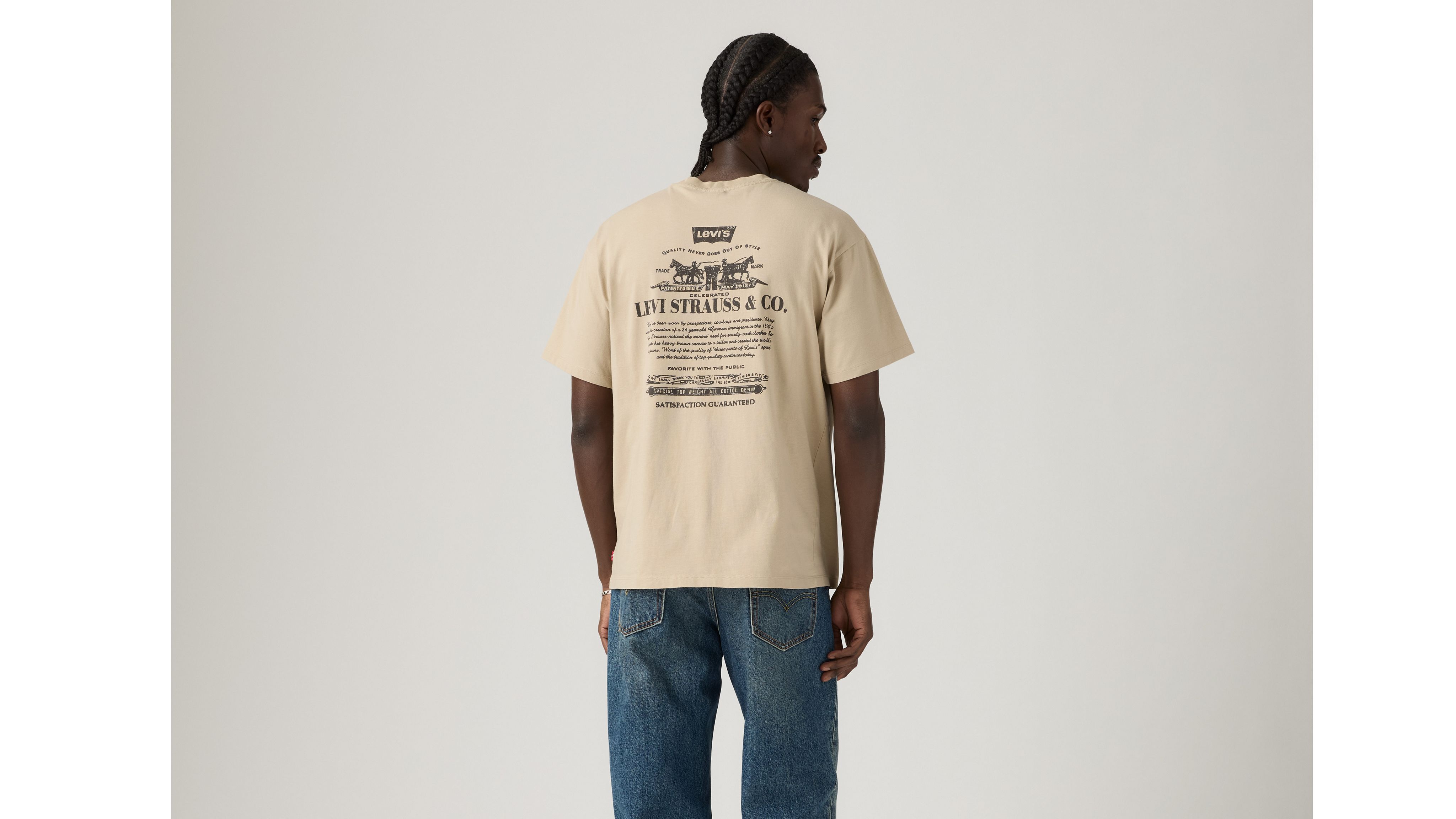 

Футболка с вышитым значком и винтажным принтом Levi's, White Pepper - Grey