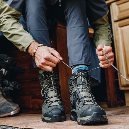 

Рюкзаковые ботинки Quest 4 GTX мужские Salomon, цвет Olive Night/Peat/Safari