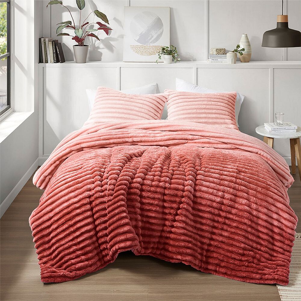

510 Design Avril Набор пушистых плюшевых одеял в рубчик, цвет Blush Ombre