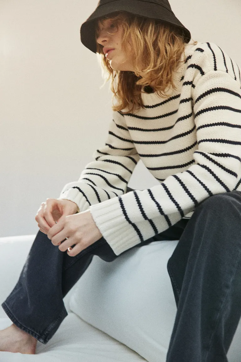 

Свободный свитер H&M, белый