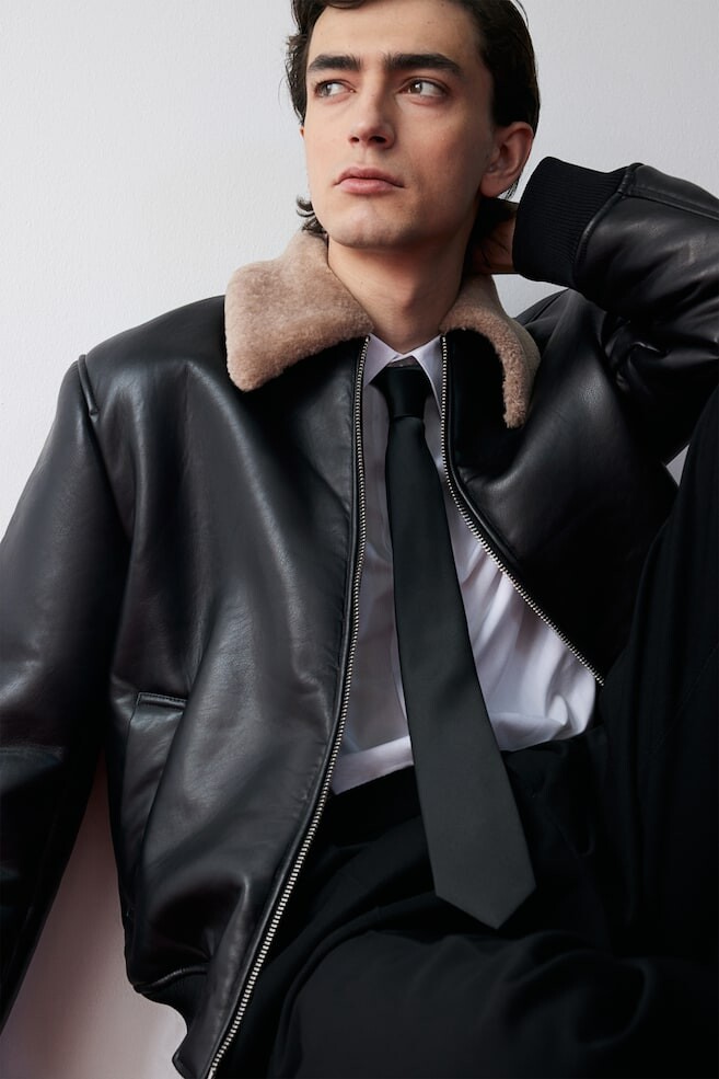 

Куртка на плюшевой подкладке обычного кроя H&M, черный