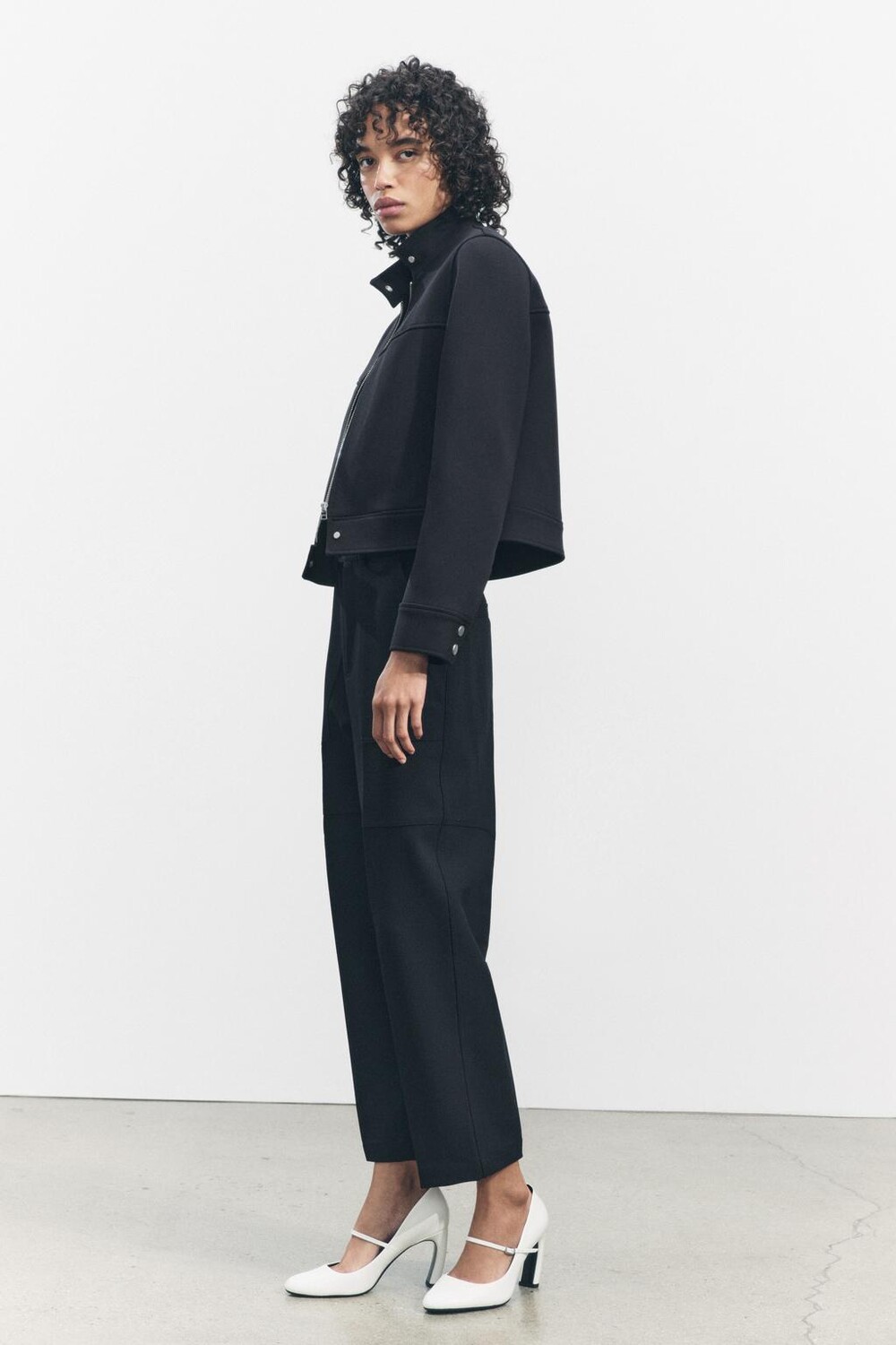 

Куртка из неопрена ZARA, черный