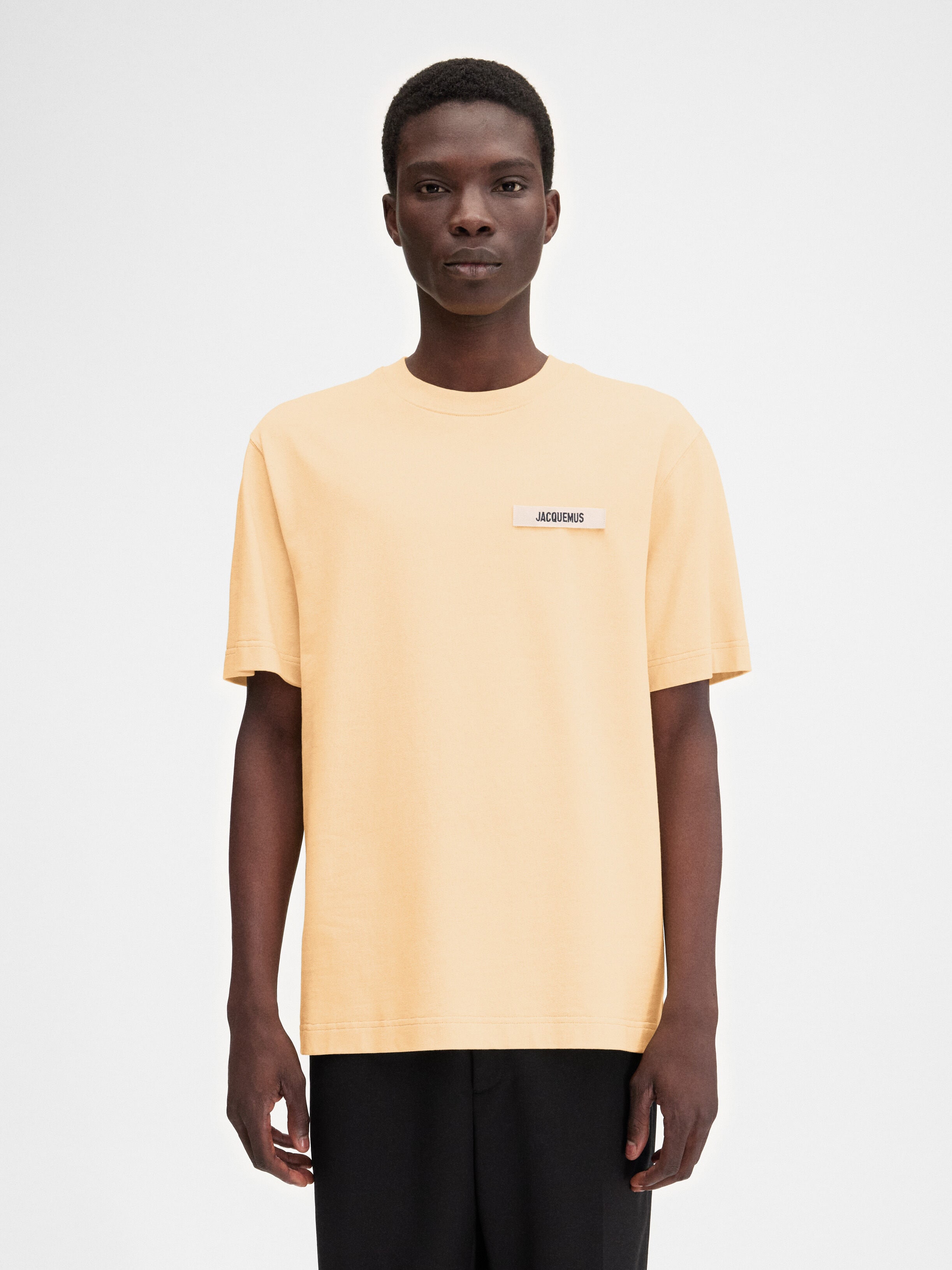 

Футболка с логотипом Grosgrain JACQUEMUS The Gros Grain t-shirt, светло-бежевый