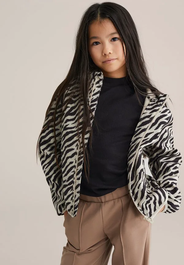 Куртка из мягкой ткани We Fashion, All Over Print — фото 4