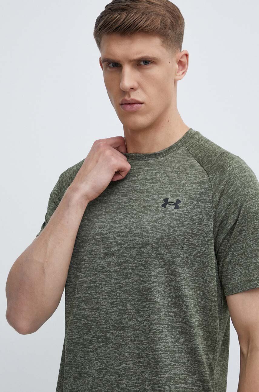 

Тренировочная футболка Under Armour, зеленый