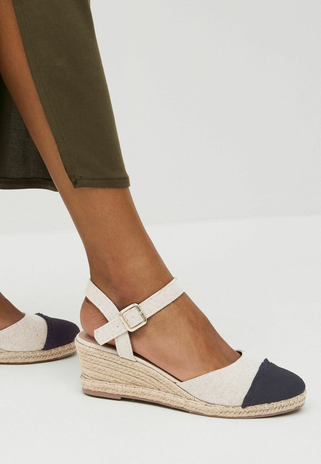 Туфли на танкетке FOREVER COMFORT Next, цвет neutral