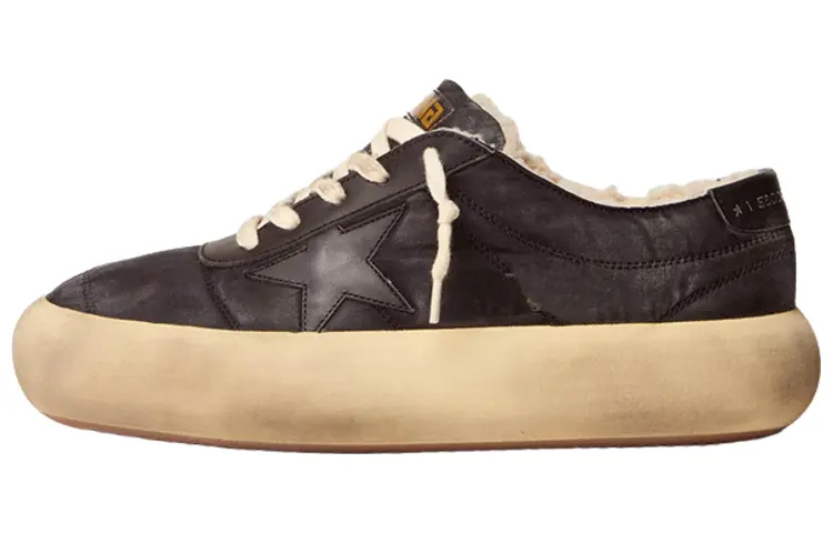 

Кроссовки женские Golden Goose Space-Star, черный / золотой