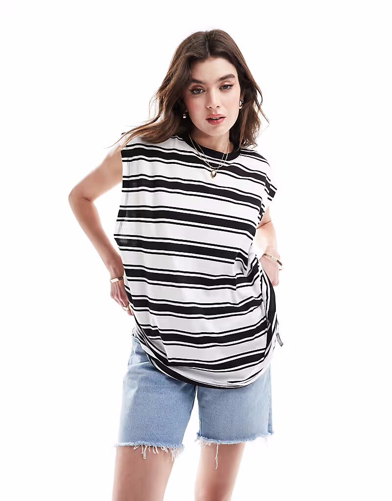 

Объемная майка ASOS DESIGN с отверстием для рукава в монополоску