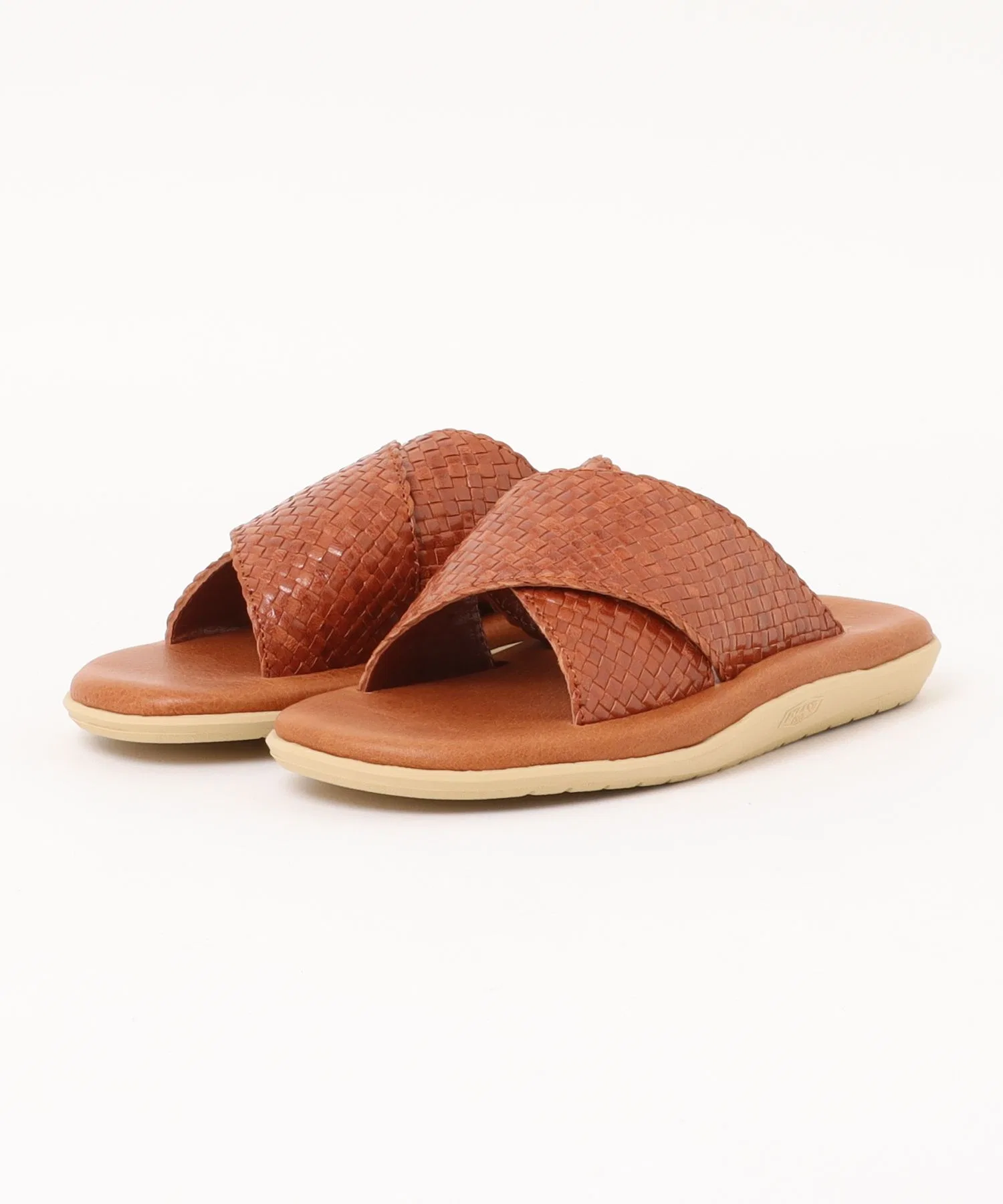 Island Slipper / PT223W2 BUFF BTOWN / Кожаные сетчатые сандалии с перекрестными ремешками