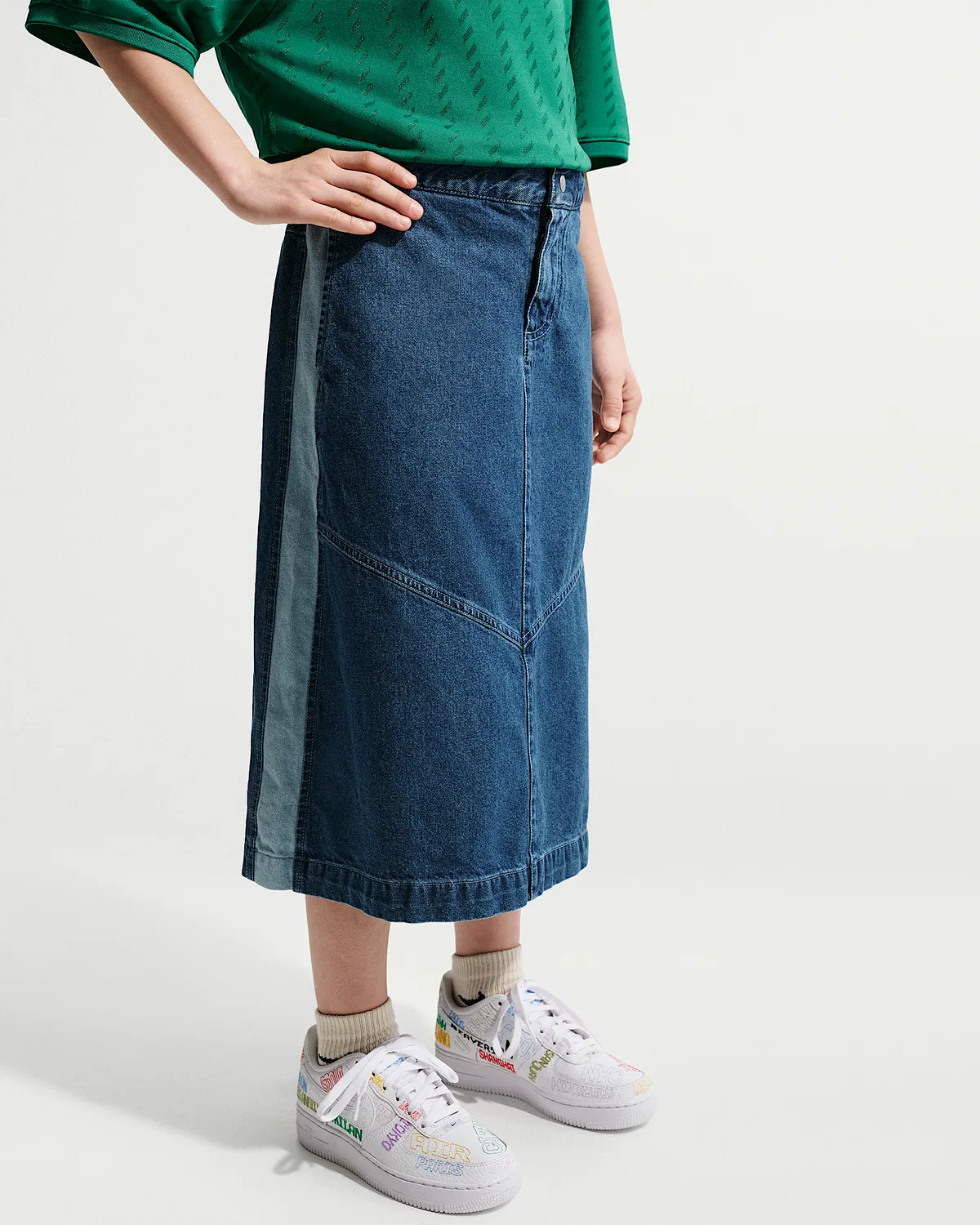 Детская джинсовая миди-юбка Nike Sportswear, Mystic Navy/Light Armory Blue/Aegean Storm/Coastal Blue — фото 2