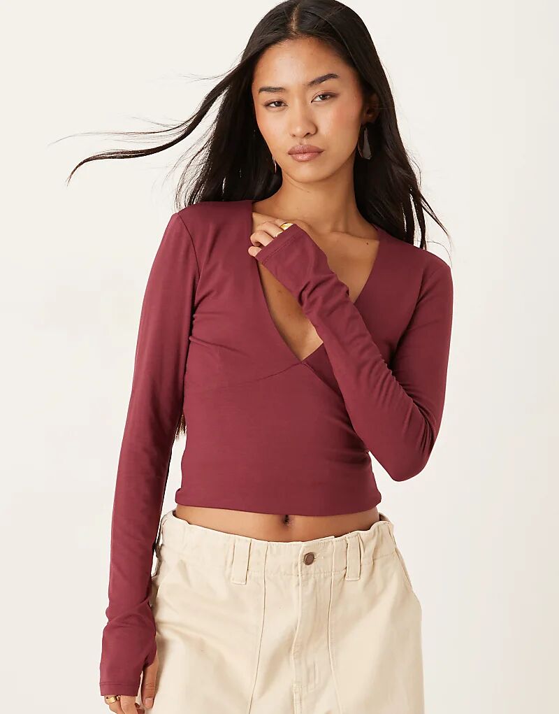 

Лонгслив Gina Tricot Soft Touch с длинными рукавами и V-образным вырезом, сливового цвета