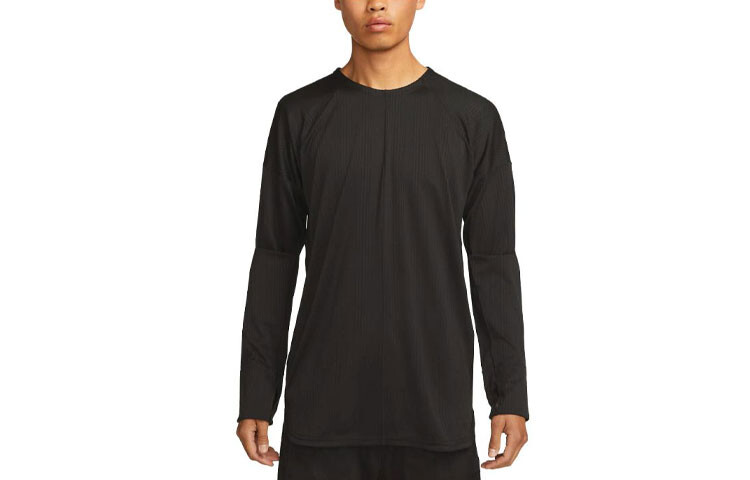 

Футболка мужская черная Nike, черный