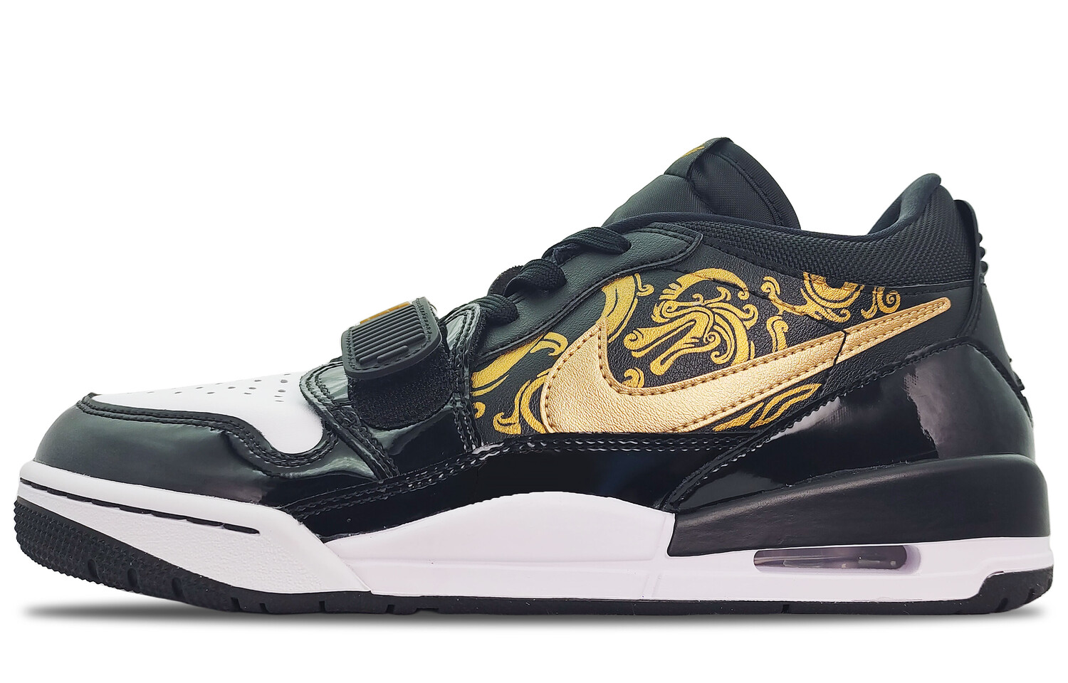 

Женские баскетбольные кроссовки Jordan Legacy 312 Vintage, White/Metallic Gold Coin/Black