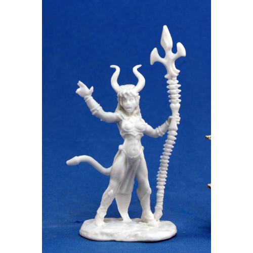 

Миниатюра Reaper Dark Heaven Bones: Sinessa, Hellborn Sorceress
