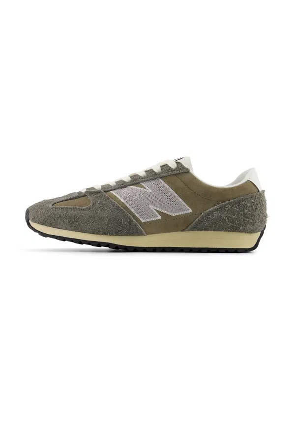 Кроссовки New Balance, цвет коричневый с оттенками торнадо, грозы, трюфеля и соли