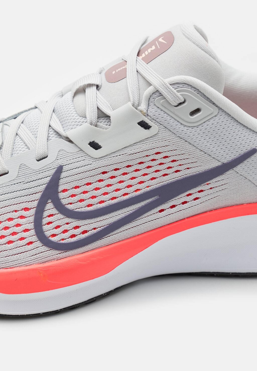 

Кроссовки QUEST 6 Nike, белый