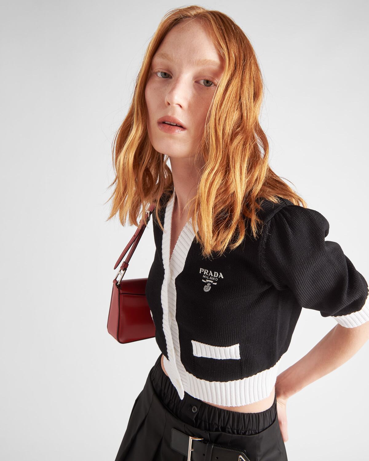 Укороченный хлопковый кардиган Prada, Черный/белый — фото 3