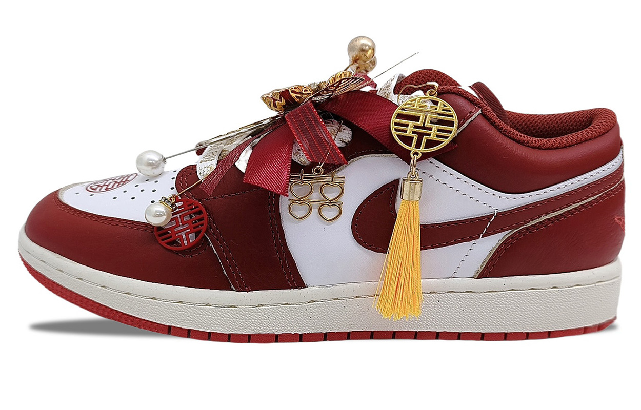 

Jordan Эйр 1 Лоу Топ Винтажные баскетбольные кроссовки женские красные, цвет Red