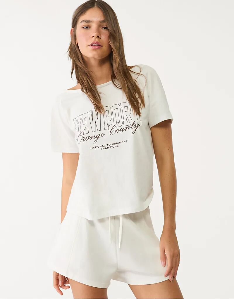 

Футболка Stradivarius Newport с короткими рукавами цвета экрю