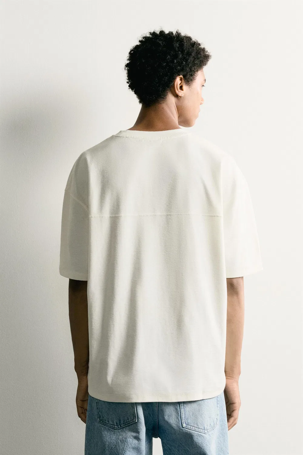 Футболка свободного кроя с декоративными швами. ZARA, Oyster-white — фото 3