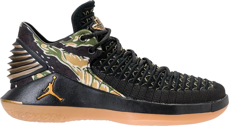 

Кроссовки Air Jordan 32 Low Camo, черный
