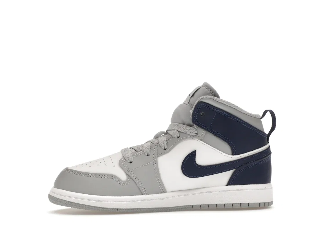 Детские кроссовки для мальчиков с цветовой гаммой Jordan 1 Mid Jordan, White/Wolf Grey/Midnight Navy — фото 3