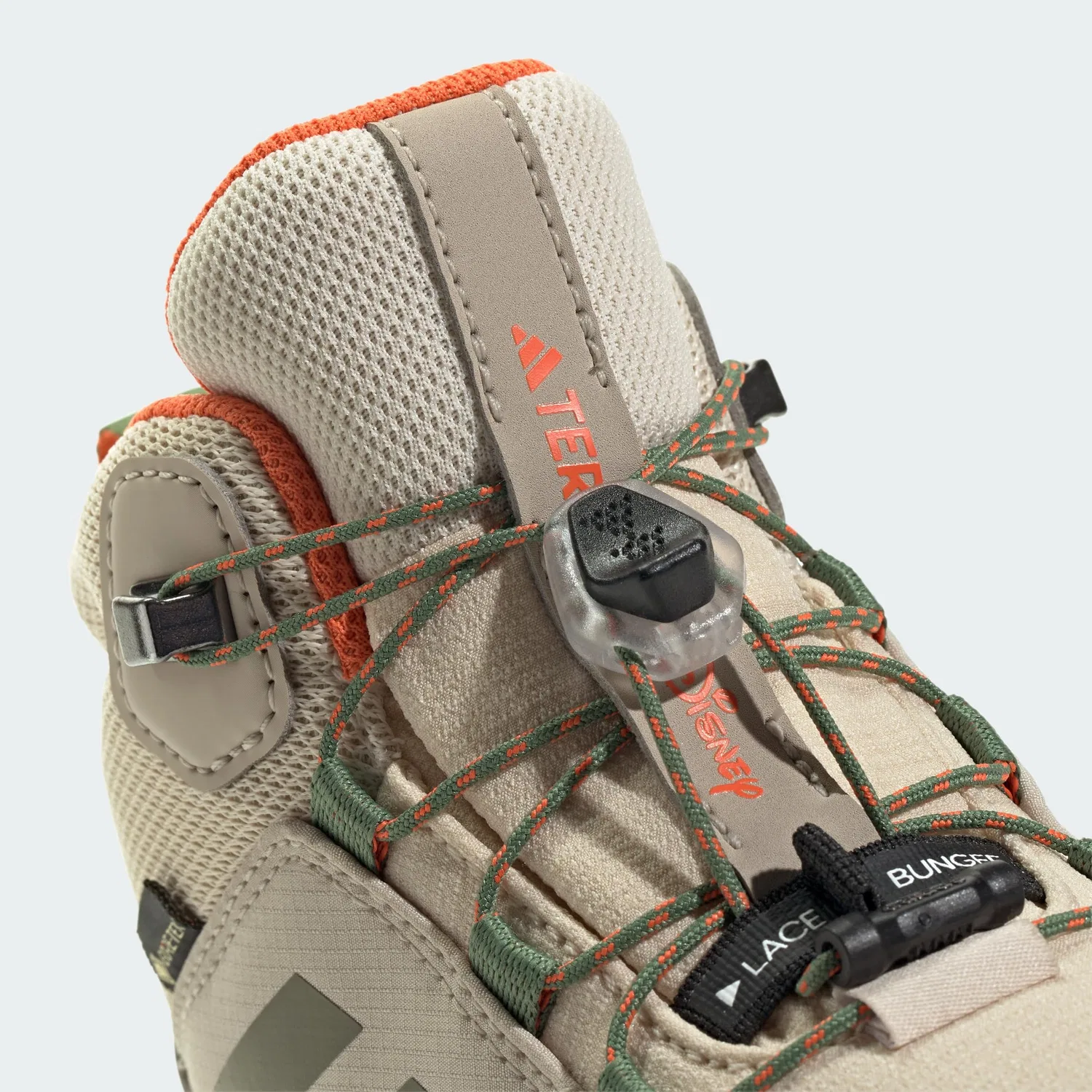 Детские кроссовки для трекинга с мембраной Terrex Disney Mid Gore-tex Hiking Adidas, Wonder Beige Olive Strata Impact Orange — фото 3