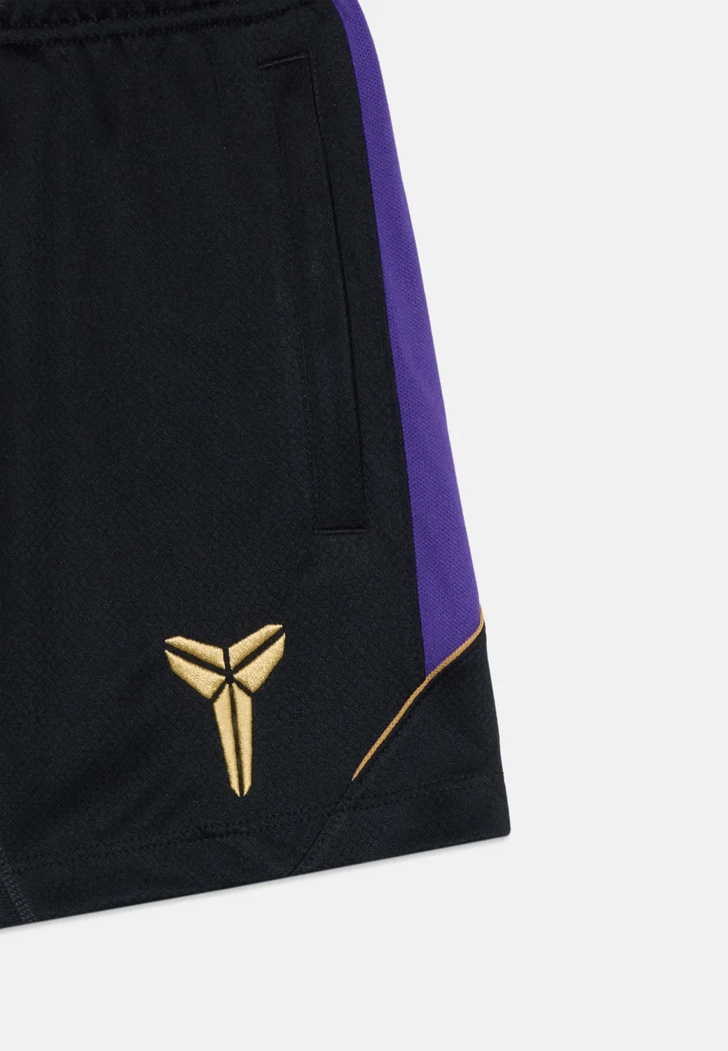 Фк Барселона FCB удар на молнии унисекс - спортивные шорты Nike Performance, Black/Field Purple/Metallic Gold_Coloured — фото 4