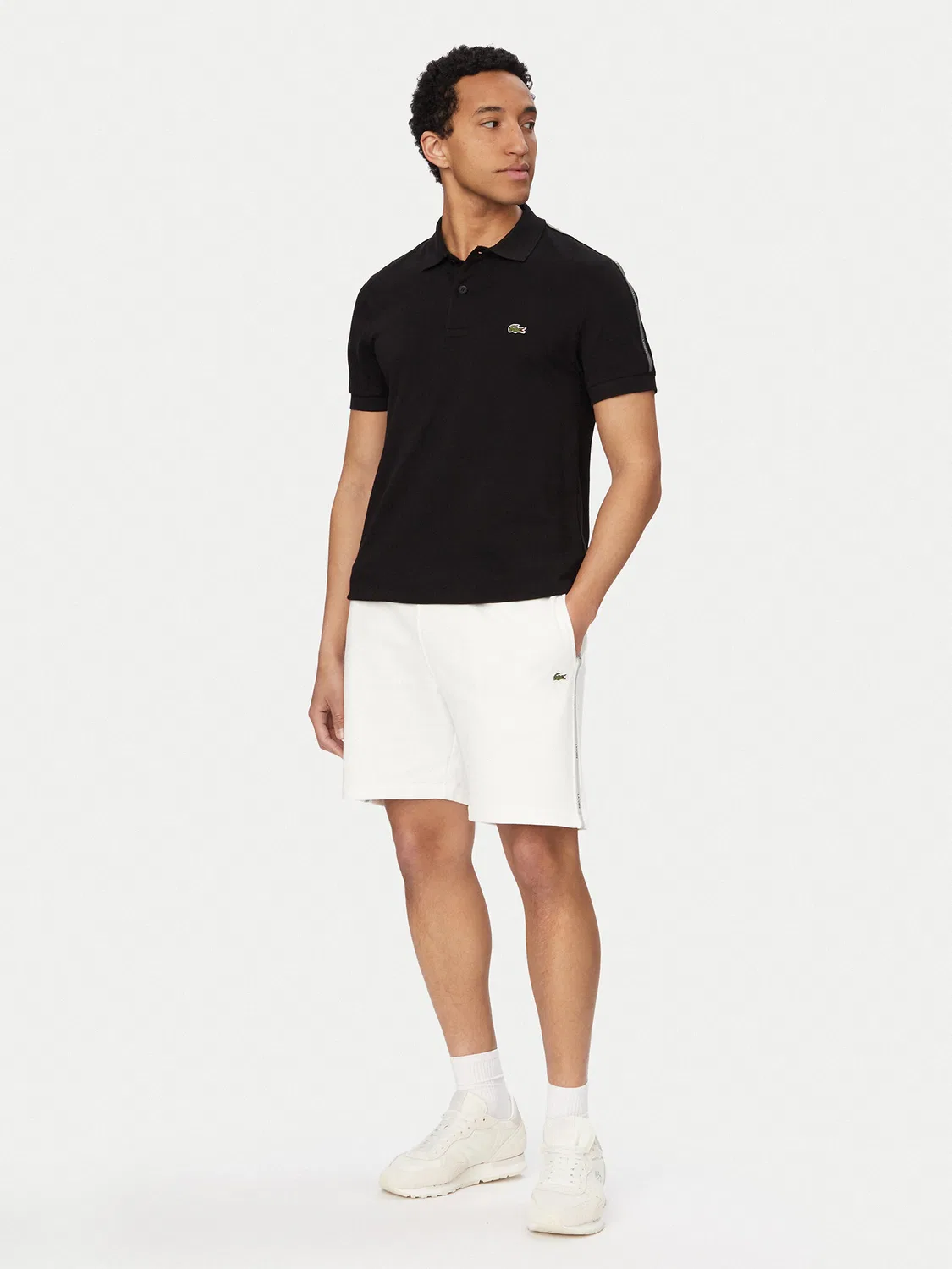 Мужское поло стандартного кроя Lacoste, черный — фото 2