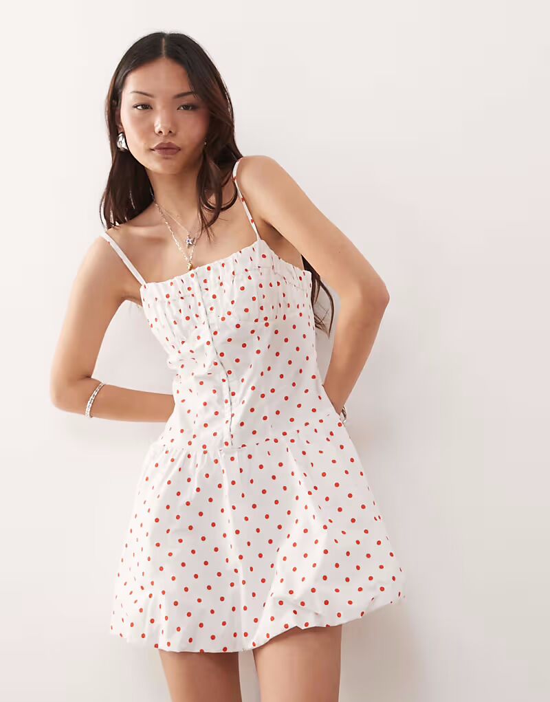 

Мини-платье с застежкой на крючок и петлю в красный горошек Reclaimed Vintage
