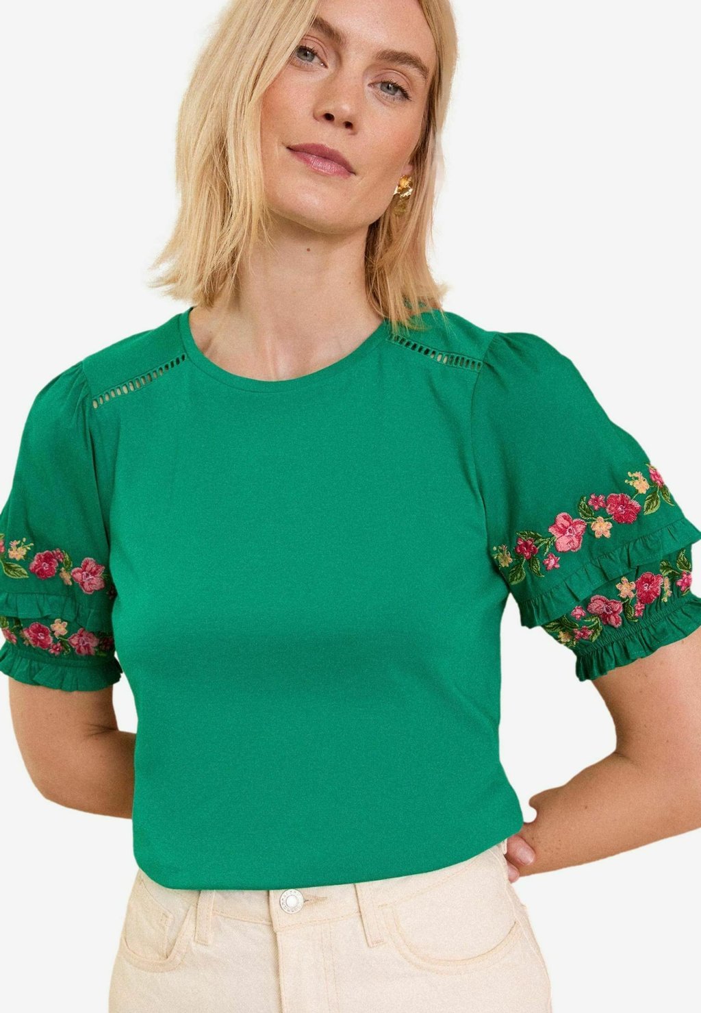 

Футболка с принтом REGULAR FIT - EMBROIDERED SHORT SLEEVE Love & Roses, зеленый