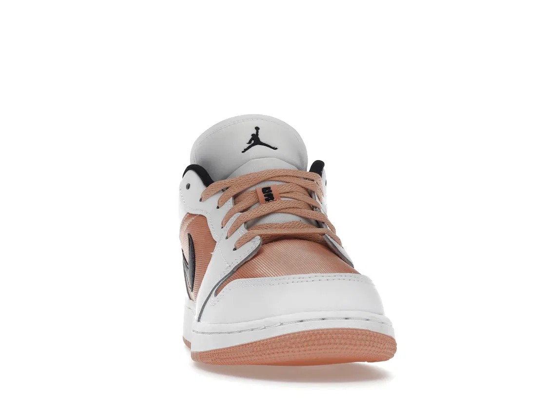 Детские кроссовки Lifestyle с принтом Jordan 1 Low Jordan, Light Madder Root/Black-White — фото 2