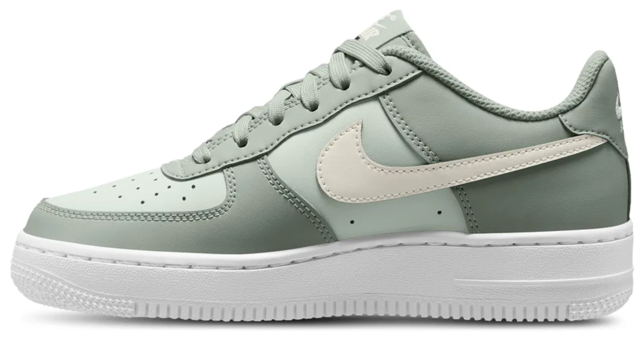 Кроссовки для мальчиков Air Force 1 Low Nike, цвет Silver/Sail — фото 2