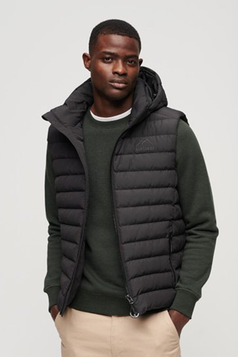 

Утепленный жилет Fuji Sports с капюшоном Superdry, черный