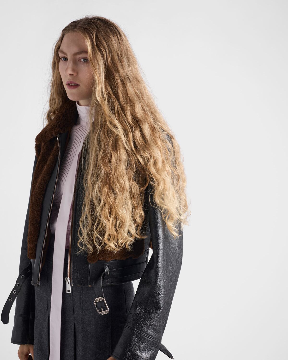 Куртка из кожи и овчины Prada, черный / обожженная сиена — фото 4