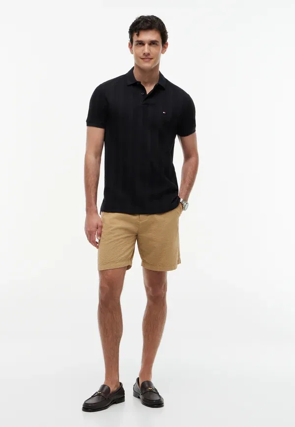 Поло Tommy Hilfiger Vertical Tonal Stripe Reg Polo Elevated Essentials, черный — фото 2