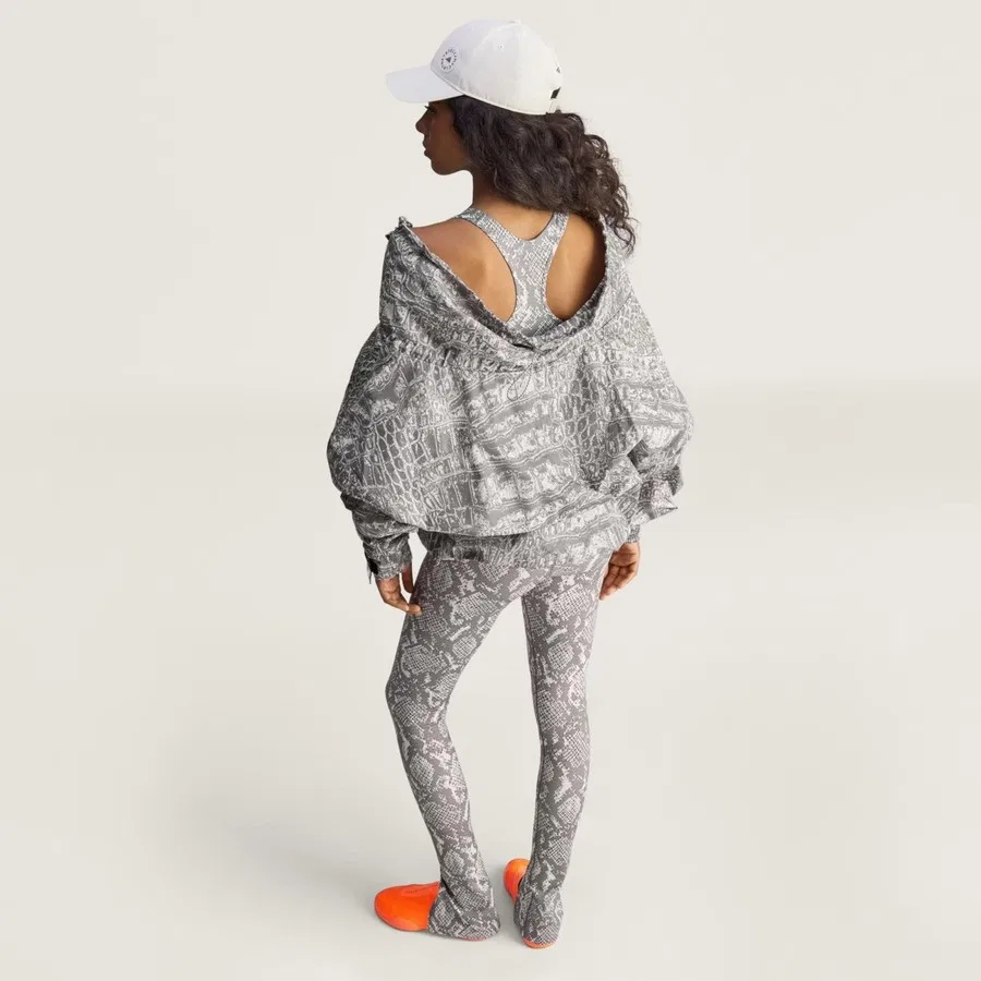 Спортивный бюстгальтер с принтом By Stella McCartney Power Impact Medium Support Printed Training adidas, Серый — фото 4