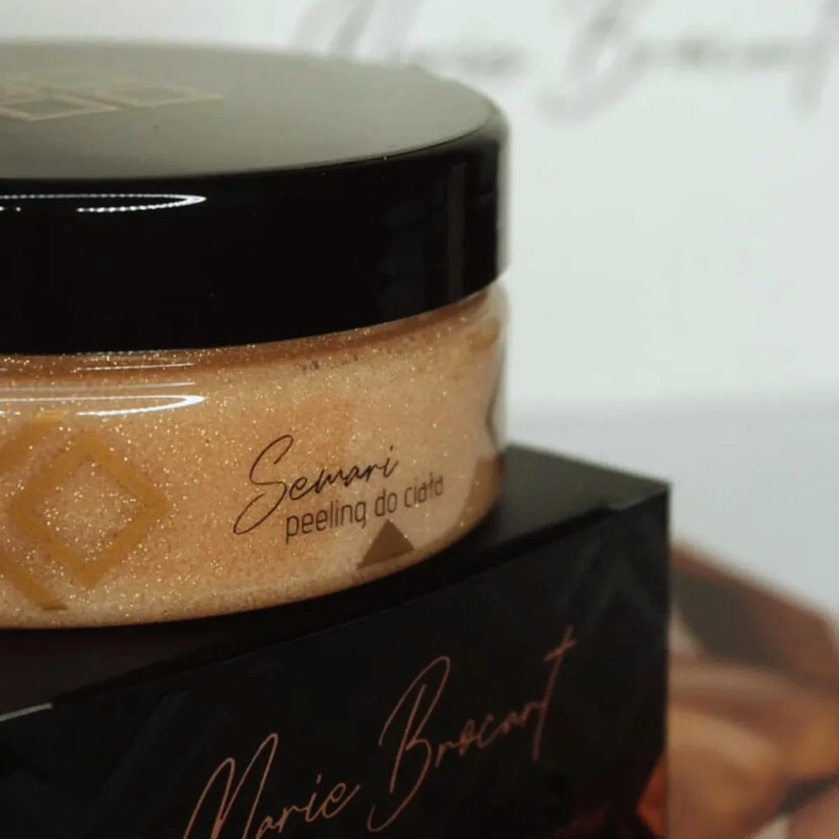 Скраб для тела Semari Body Scrub & Body Butter, Marie Brocart, 250 г, Золотистый — фото 4