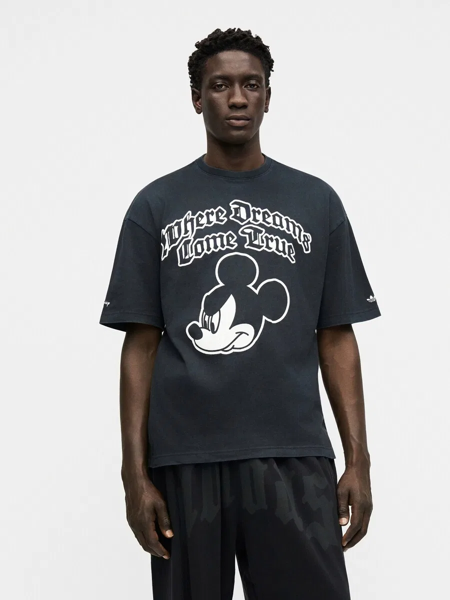 Футболка ADIDAS ORIGINALS 'Disney Micky Maus Dreams' черного цвета — фото 2