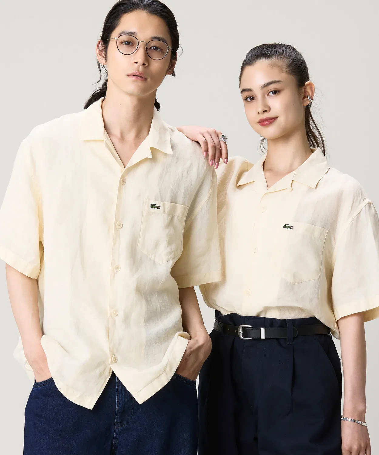 Мужская рубашка из льна с открытым воротником Oversize LACOSTE, Off White