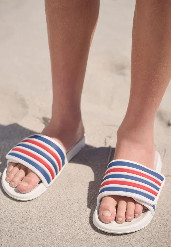 Босоножки с открытым носом Striped Next, white, red, белый/красный/синий