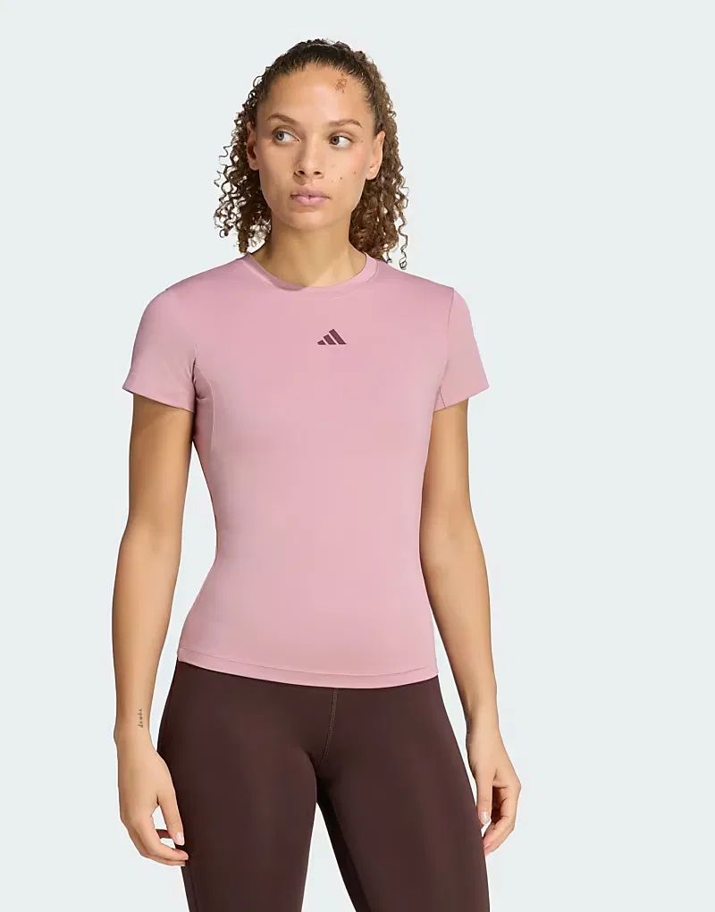 Футболка Adidas performance 3-stripes studio baby tee в цвете magic mauve