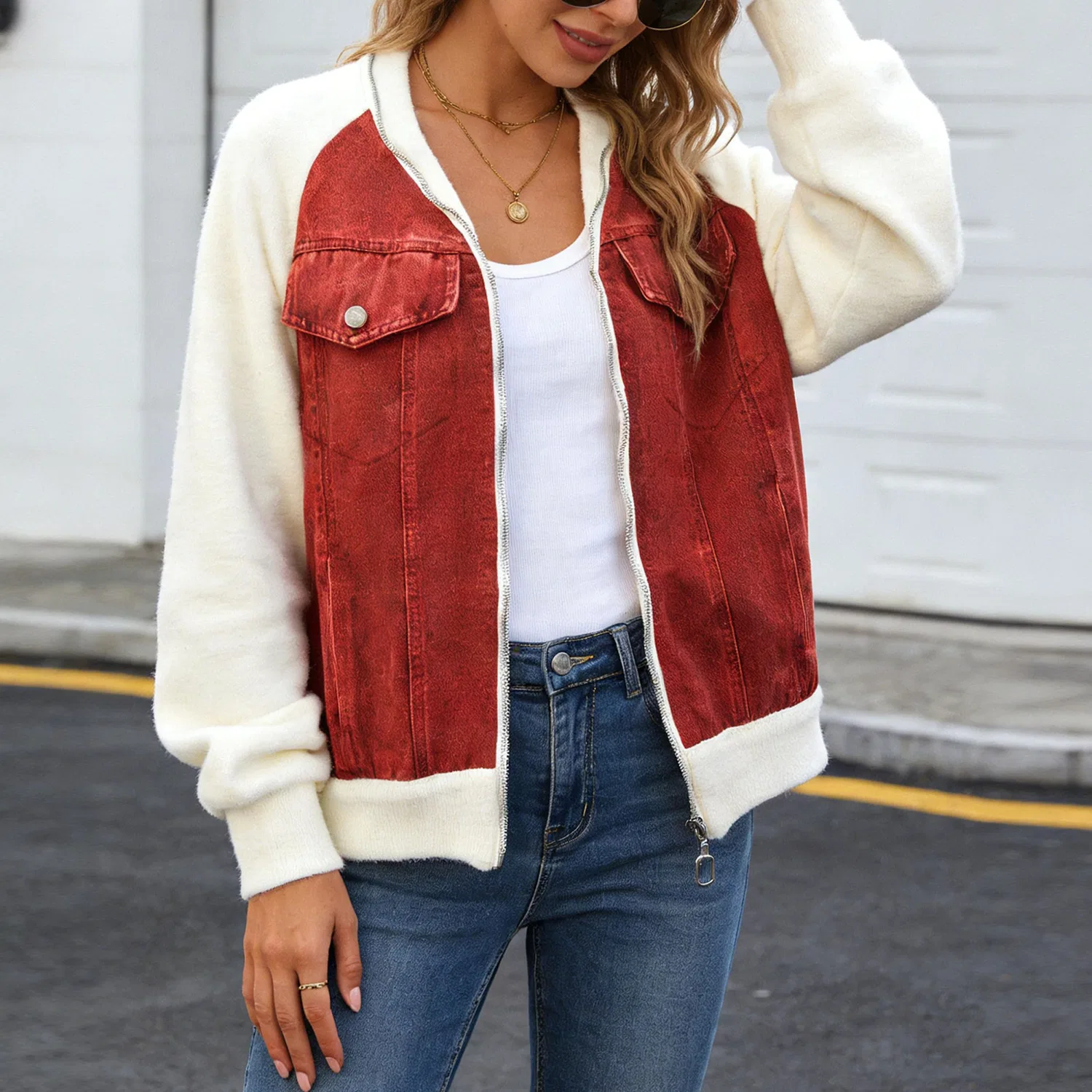 Женская джинсовая куртка-бомбер с принтом Varsity Baseball Jackets, Rosso Bianco — фото 2