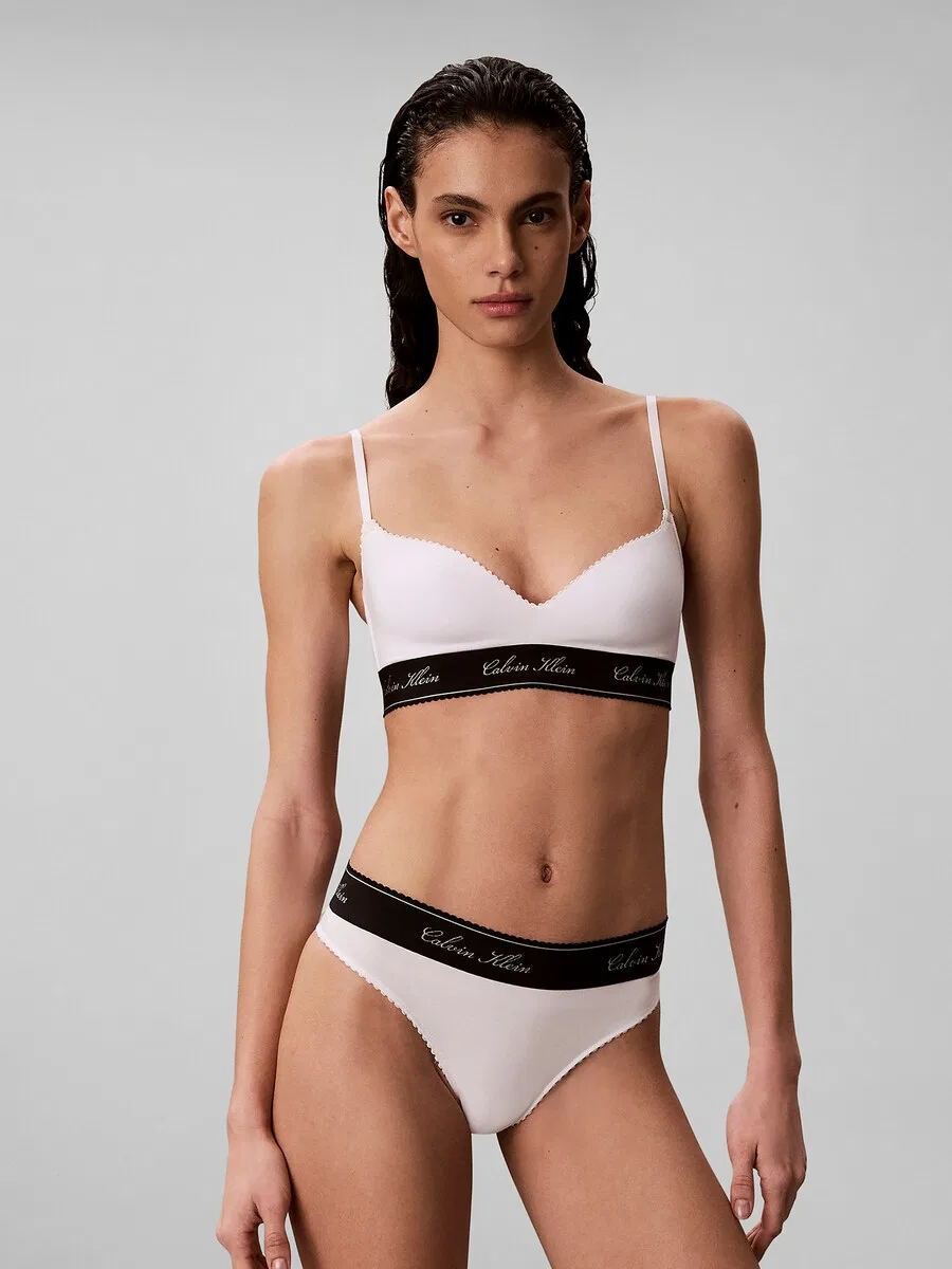 Бюстгальтер-бралетт Calvin Klein белого цвета — фото 2